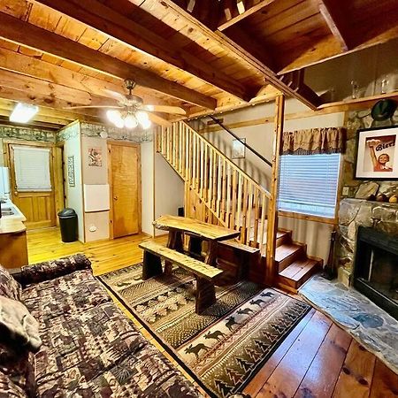 Oktoberfest Themed Cabin In Woods Stream #14 Helen Zewnętrze zdjęcie