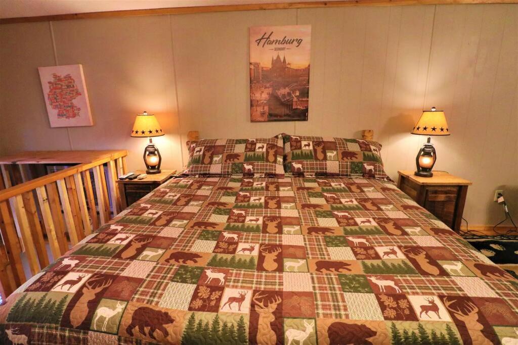 Oktoberfest Themed Cabin In Woods Stream #14 Helen Zewnętrze zdjęcie